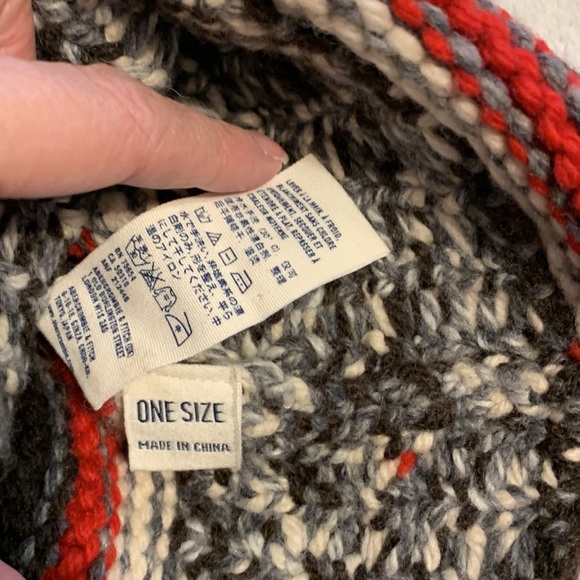 Abercrombie & Fitch Hat - Picture 6 of 6